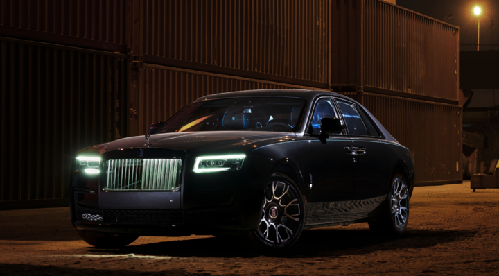 Ngắm siêu xe Rolls-Royce Black Badge Ghost đầu tiên xuất hiện ở Việt Nam
