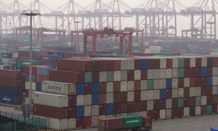 Điều gì khiến kinh tế Trung Quốc tăng trưởng vượt kỳ vọng khi thế giới lao đao?