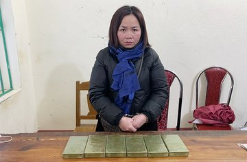 Cao Bằng: Nữ giáo viên tiểu học buôn 6 bánh heroin