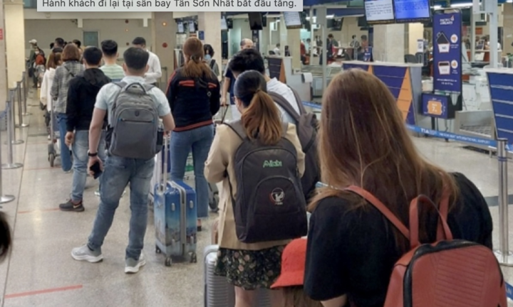 Khách qua sân bay Tân Sơn Nhất tăng nhưng chỉ bằng 44% so với năm trước