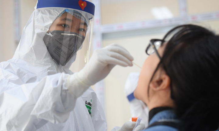 COVID-19 sáng 24/1: Số ca tử vong giảm, cả nước ghi nhận 136 F0 nhiễm Omicron