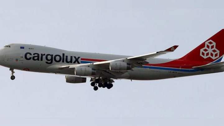 Sống sót thần kỳ sau khi bám càng máy bay từ Nam Phi tới Hà Lan 