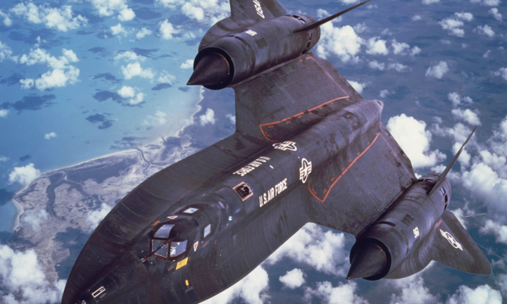 Tiêm kích Thụy Điển đột kích bất ngờ, huyền thoại Mỹ SR-71 suýt trả giá đắt