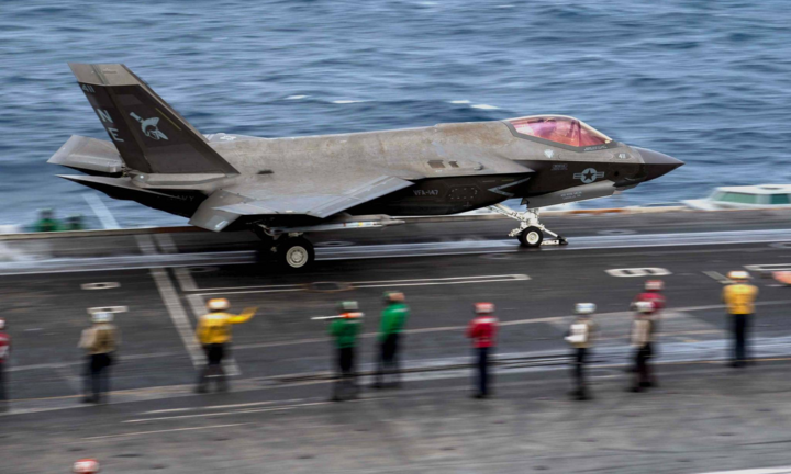Mỹ gấp rút trục vớt F-35 rơi ở Biển Đông, sợ Trung Quốc ‘cướp’ công nghệ tối mật