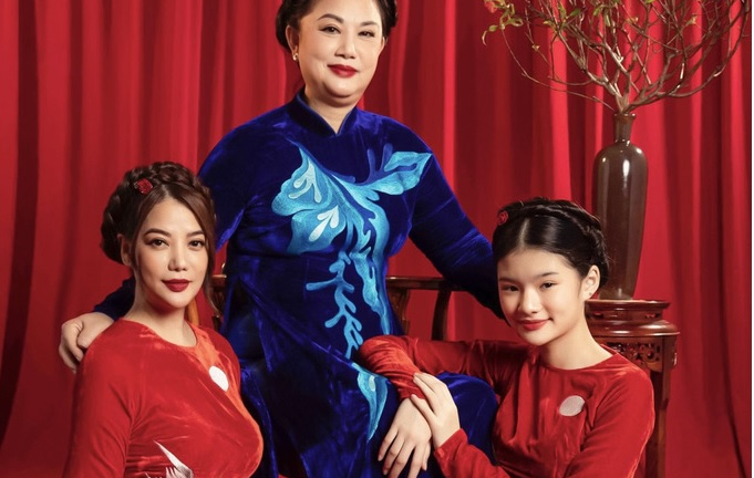 Nhan sắc 3 thế hệ phụ nữ nhà Trương Ngọc Ánh
