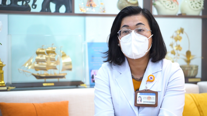 Video: Giám đốc BV Hùng Vương kể chuyện 'muốn quên mà không thể'