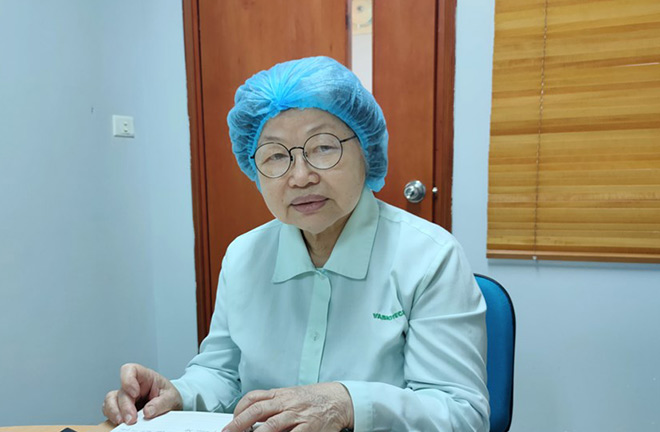 Giáo sư già dựng 'lá chắn thép' phòng bệnh 