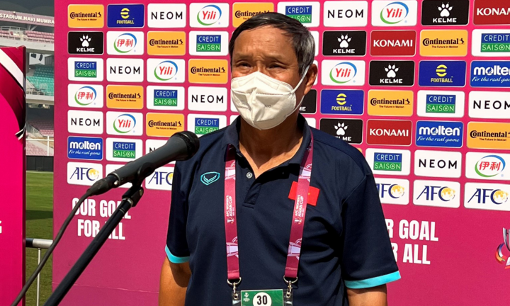 HLV Mai Đức Chung: Giữ sức ở trận gặp Trung Quốc, dồn lực thắng Thái Lan