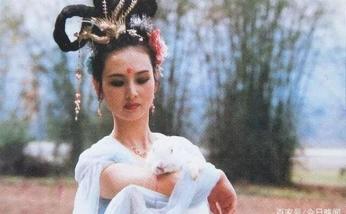 Mỹ nhân Tây du ký chỉ đóng 1 phim, là 'Bồ tát sống' của 105 trường học 