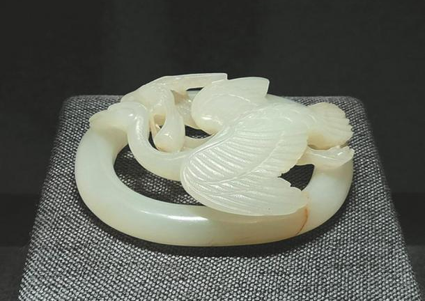 Xây làng Olympic, đào được cung điện 800 năm đầy kho báu