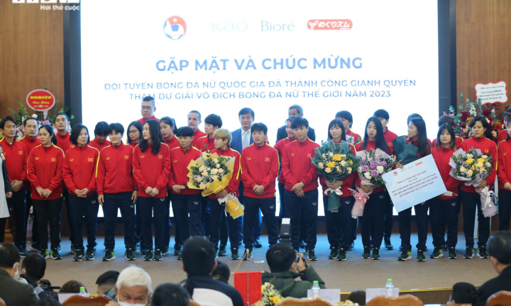 Tuyển nữ Việt Nam nhận thêm 'mưa' tiền thưởng