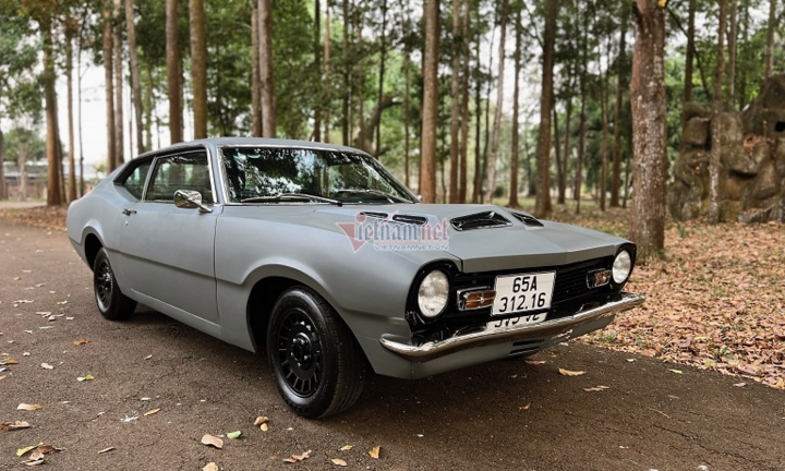 Đại gia Đồng Nai chi 1 tỷ 'hồi sinh' xe cổ Ford Maverick 53 năm tuổi