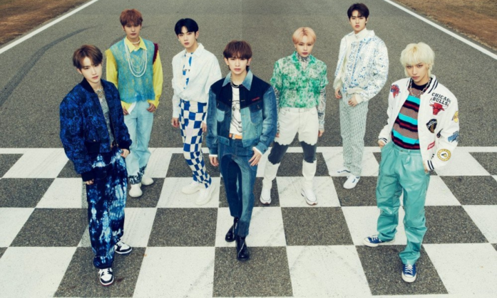 Nhóm nhạc thần tượng Hàn có thành viên Việt Nam hoãn ra mắt vì COVID-19