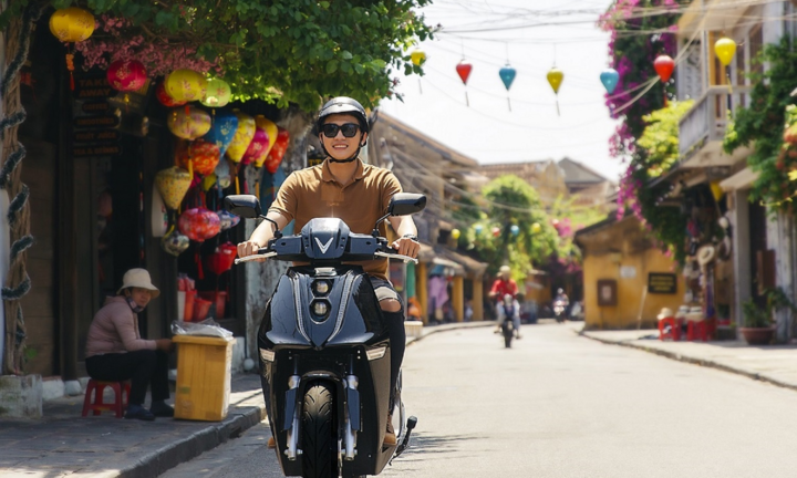 Vì sao bạn nên sở hữu ngay một chiếc xe máy điện?