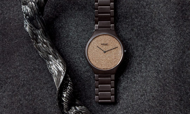 Thay dây đồng hồ Rado chính hãng giá bao nhiêu?