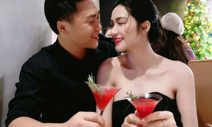 Hòa Minzy và bạn trai đều để chế độ độc thân trên Facebook