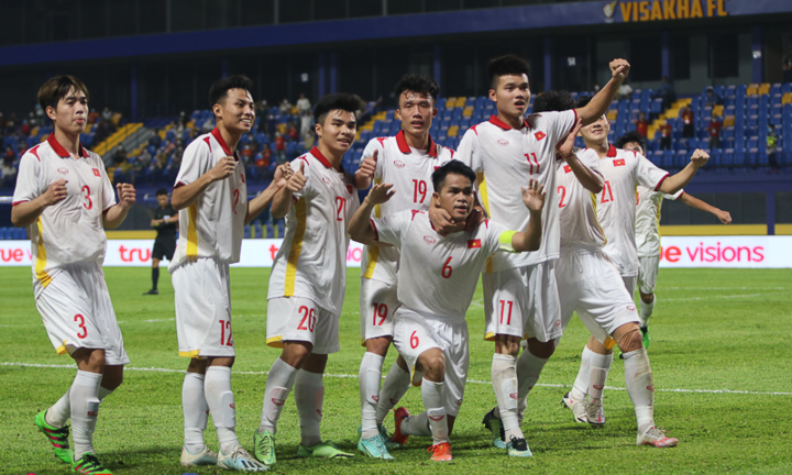 U23 Việt Nam thua U23 Thái Lan 7 bàn vẫn vào bán kết U23 Đông Nam Á