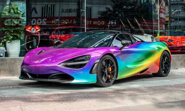 McLaren 720S Spider màu độc tại TP.HCM