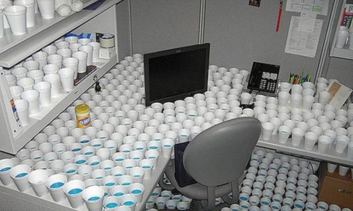 Bắt quả tang những trò 'quái gở' nhất mà hội đi làm từng tạo ra lúc rảnh rỗi