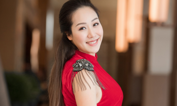 Hoa hậu Ngô Phương Lan từng phải mổ cấp cứu khi sinh con