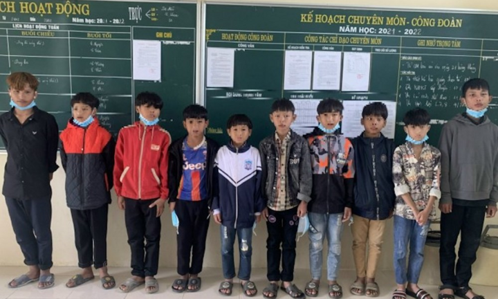 Quảng Bình: Triệu tập 10 học sinh ném đá vỡ kính tàu SE4