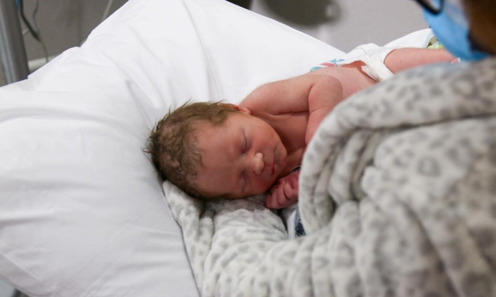 Câu lạc bộ những em bé chào đời lúc 2h22 ngày 22/2/2022