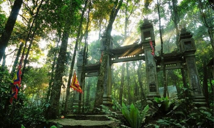 Núi Tổ Ba Vì và bí ẩn đền thờ Thánh Tản Viên 