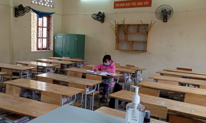Học trực tiếp mùa dịch: Giáo viên lên lớp dạy một học sinh 