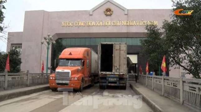 Trung Quốc dừng thông quan tại cửa khẩu quốc tế Tà Lùng