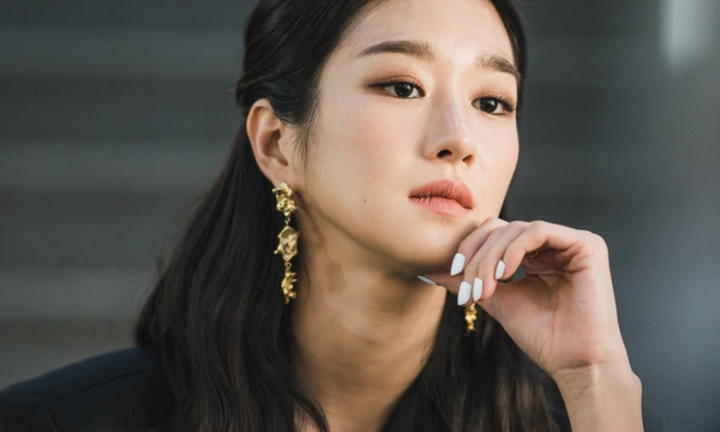 Bị tố mắc bệnh ngôi sao, thao túng bạn trai, Seo Ye Ji xin lỗi 