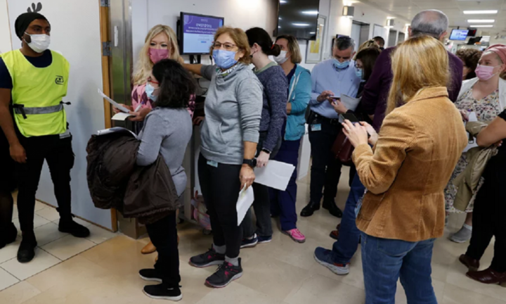 Ai cần tiêm liều vaccine COVID-19 thứ 4?