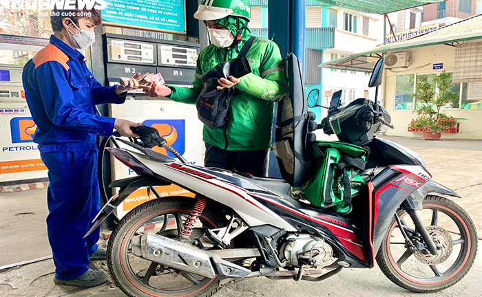 Hôm nay, giá xăng tăng lần thứ 3 liên tiếp, chạm 30.000 đồng/lít?