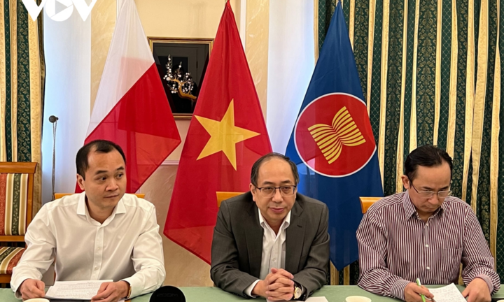 'Làm tất cả để hỗ trợ tốt nhất, nhanh nhất cho bà con chạy nạn từ Ukraine'