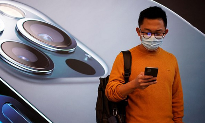 iPhone có thể mở khóa điện thoại bằng khuôn mặt cả khi đeo khẩu trang