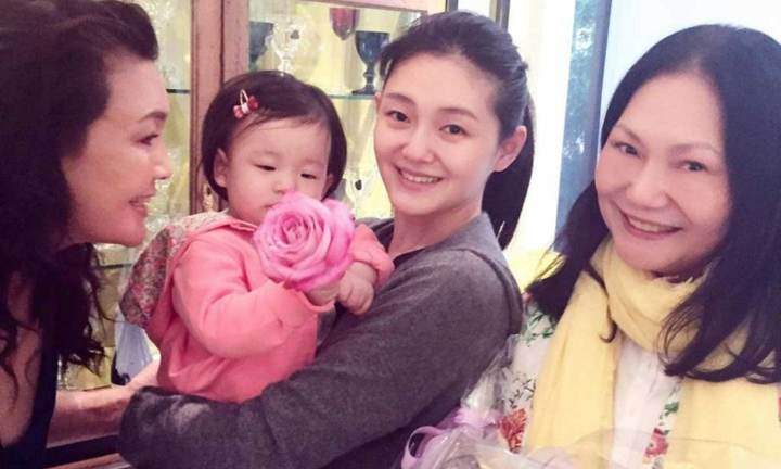 Mẹ Từ Hy Viên giận dữ: 'Đừng đến cướp con gái tôi'