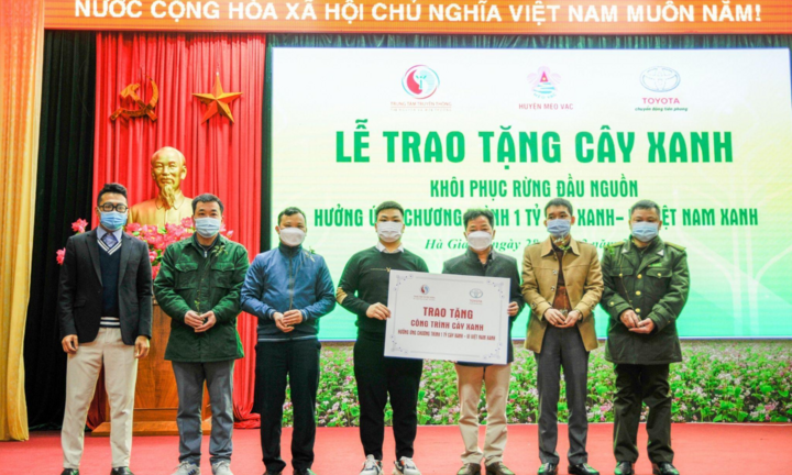 Hưởng ứng phong trào 'Tết trồng cây' cùng Toyota Việt Nam