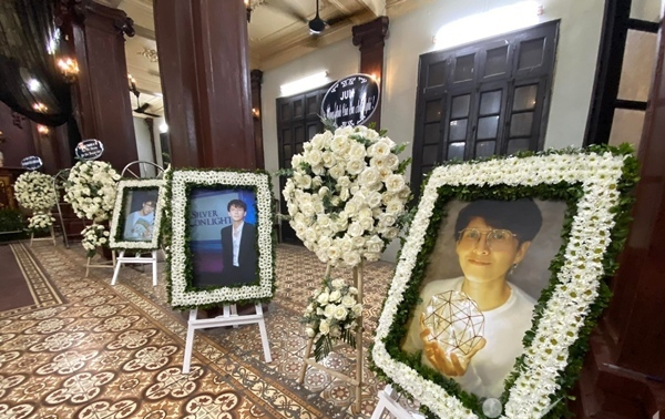 Đám tang trắng của đạo diễn Vũ Ngọc Phượng