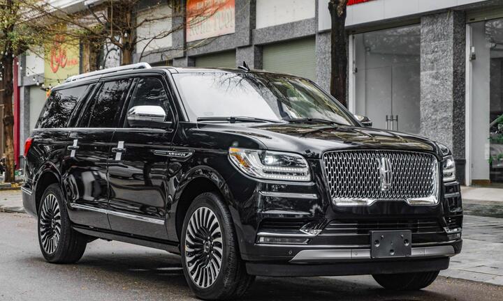 Chi tiết Lincoln Navigator L Black Label 2022 tại Việt Nam