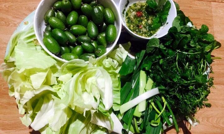 Nhót xanh chấm chẩm chéo: Món ngon vùng Tây Bắc khiến hội chị em 'phát cuồng'