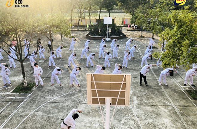 Chuyên gia chỉ cách chọn trường cấp 3 giúp con phát triển thân - tâm - tuệ