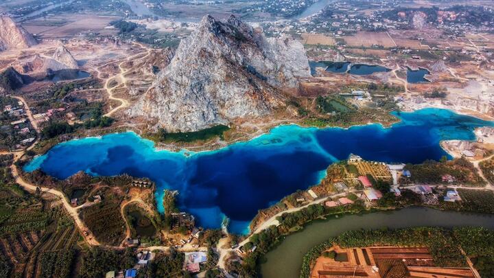 Ngất ngây ngắm sắc xanh biếc của hồ nước đẹp nhất nhì thành phố Cảng