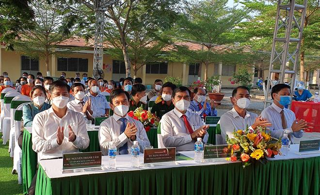 Khánh thành trường tiểu học thị trấn Bến Cầu do Vietcombank tài trợ