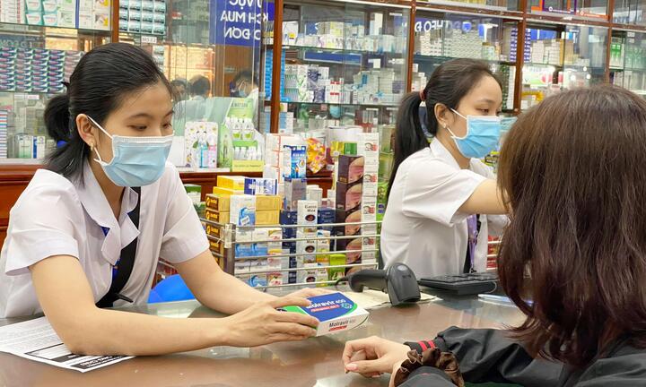 FPT Long Châu tiên phong trợ giá thuốc điều trị COVID-19 Molnupiravir