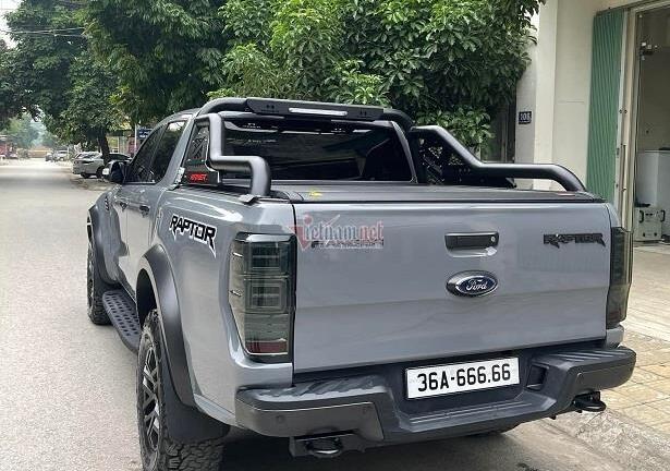 Ford Ranger Raptor biển ngũ quý 6 chuyển nhượng giá 3,6 tỷ, lãi gấp 3