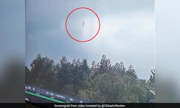 Video: Những giây cuối cùng của máy bay Trung Quốc trước khi lao xuống núi