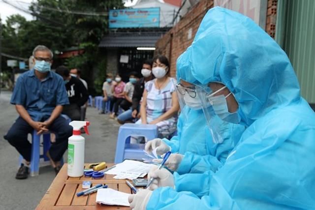 Thêm 131.713 ca COVID-19, Hà Nội tiếp tục giảm 