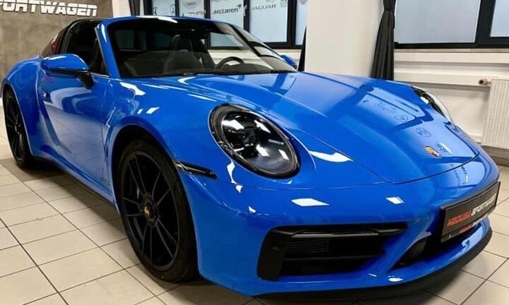 Loạt siêu xe đắt đỏ cập bến Việt Nam nửa đầu tháng 3