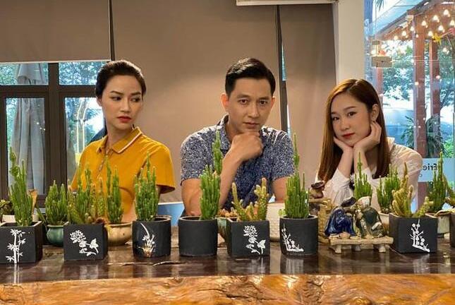 Vợ diễn viên bị 'ghét' nhất 'Lối về miền hoa' tiết lộ tính cách thật của chồng