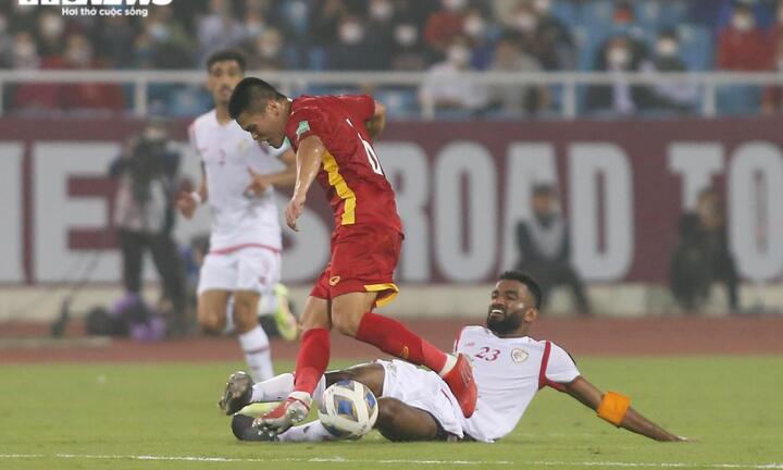 HLV Oman: 'Tuyển Việt Nam sẽ có tương lai tươi sáng'