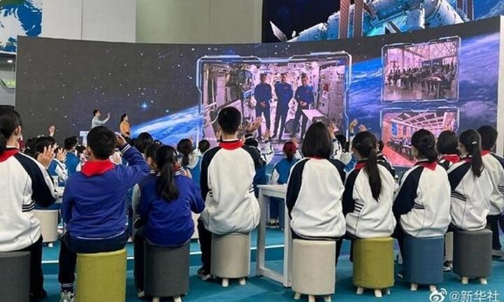 Trung Quốc: Tàu Thần Châu 13 hoàn thành lớp học không gian thứ 2
